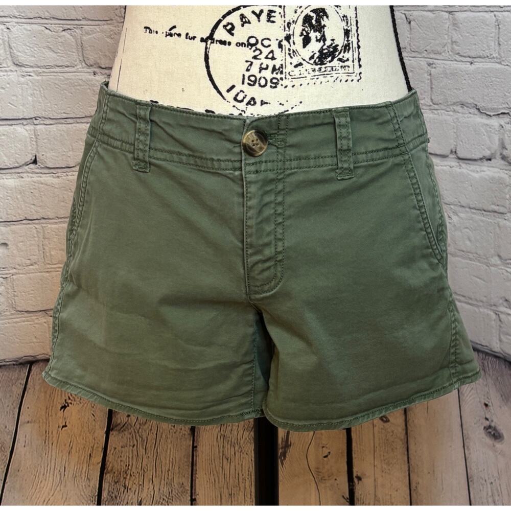 American Eagle Junior’s Army Green Stretch Shortie Shorts (Size 8)